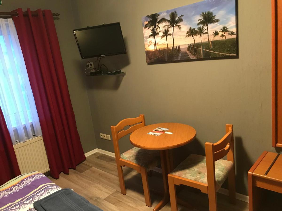 Pension Am Stadtrand Zerbst Екстериор снимка